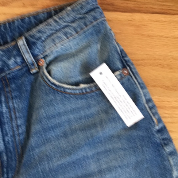 Shorts - Picture 2 of 3